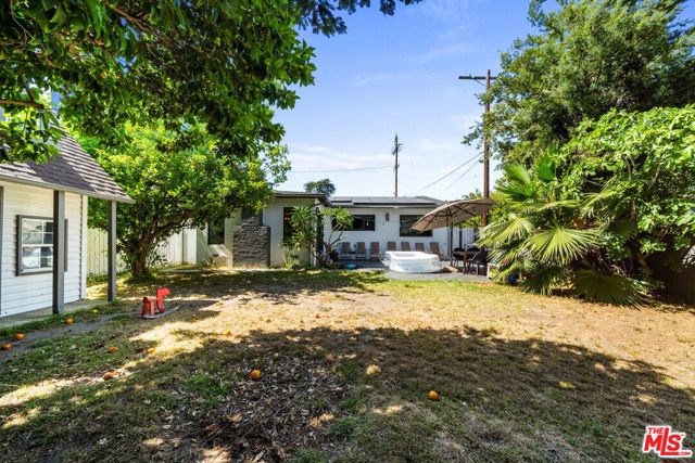 14034 Valerio Street, Van Nuys CA: https://media.crmls.org/mediaz/60f270e9-174d-439a-9759-022d638f1068.jpg