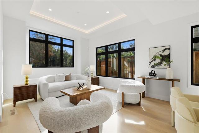 852 La Para Avenue, Palo Alto CA: https://media.crmls.org/mediaz/60f28efe-1173-4e8b-af86-81a35f06486a.jpg