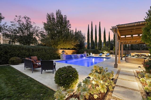 1625 Mission Avenida, Morgan Hill CA: https://media.crmls.org/mediaz/60f3a288-7a6b-48c2-840b-677e0a76f029.jpg