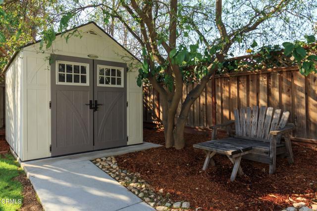 1755 1/2 Morada Place, Altadena CA: https://media.crmls.org/mediaz/60f44b02-8990-4802-83a9-faa47e923336.jpg