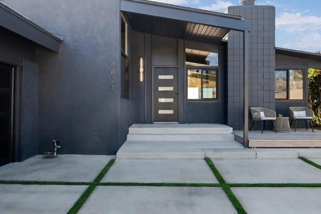 Detail Gallery Image 7 of 47 For 4821 Viane Way, San Diego,  CA 92110 - 4 Beds | 2 Baths