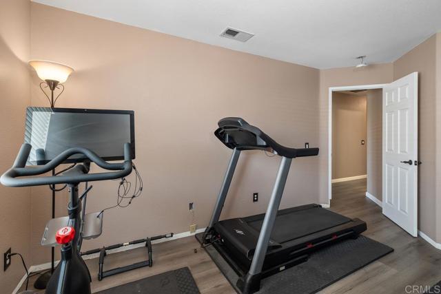 1468 Levant Lane, Chula Vista CA: https://media.crmls.org/mediaz/60f5e9c3-dc9b-456b-83d4-ce0197cf4564.jpg