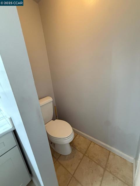 2061 VANDERSLICE AVE, Walnut Creek CA: https://media.crmls.org/mediaz/60f6604d-c981-46bb-8bd7-0f947645b259.jpg
