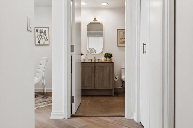 401 Harrison Street, San Francisco CA: https://media.crmls.org/mediaz/60f669a9-1a6a-422a-b7b1-0ca498433870.jpg