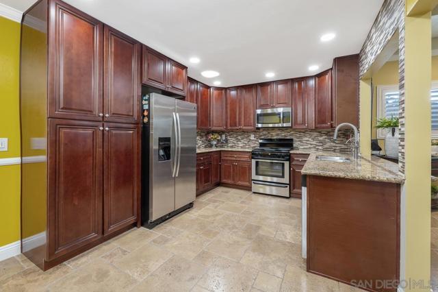 Image 8 of 27 For 10343 Greenford Dr