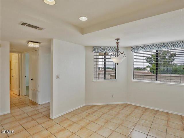 612 Island View Circle, Port Hueneme CA: https://media.crmls.org/mediaz/60f6e1f1-25ea-4325-9a11-0e6a74637e0a.jpg