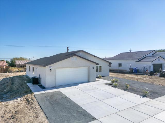 2864 Vista Avenue, Thermal CA: https://media.crmls.org/mediaz/60f72972-c4ff-43af-a4de-96cae7605102.jpg