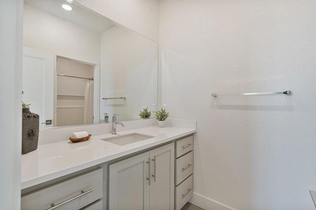 7221 Diamond Avenue, Tracy CA: https://media.crmls.org/mediaz/60f74ad3-c772-4752-b5ae-38888019f6a0.jpg