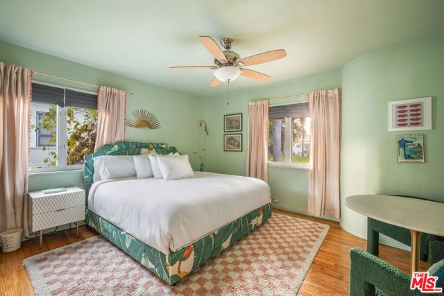 4426 Auckland Avenue, Toluca Lake CA: https://media.crmls.org/mediaz/60f7501f-526f-4a4b-a03b-1df9ca9dd1fd.jpg