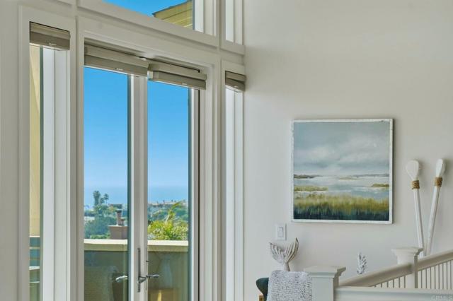 Detail Gallery Image 8 of 16 For 374 Fulvia St, Encinitas,  CA 92024 - 4 Beds | 4/1 Baths