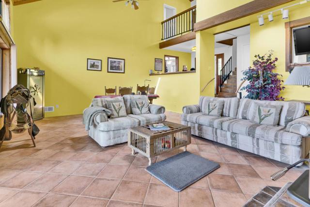 38483 Milpitas Road,  CA: https://media.crmls.org/mediaz/60f8c510-911f-402e-86b7-0d058d1cb726.jpg