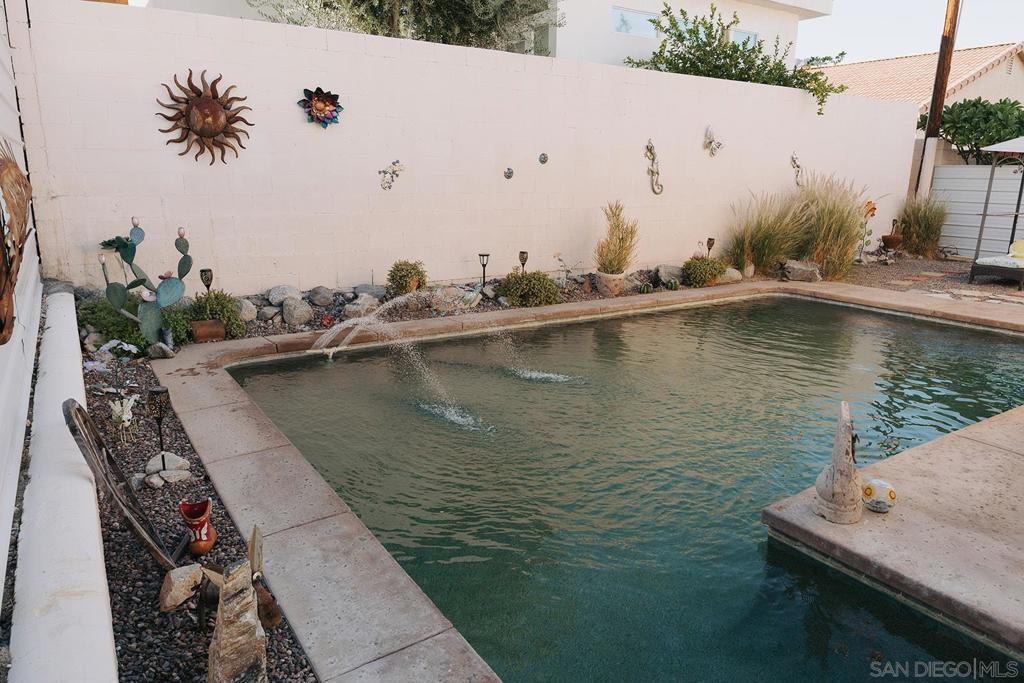 MLS #250043282SD image #32