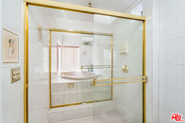 4730 Asteria Street, Torrance CA: https://media.crmls.org/mediaz/60f91580-85a0-4c59-b191-a8183d63fac0.jpg