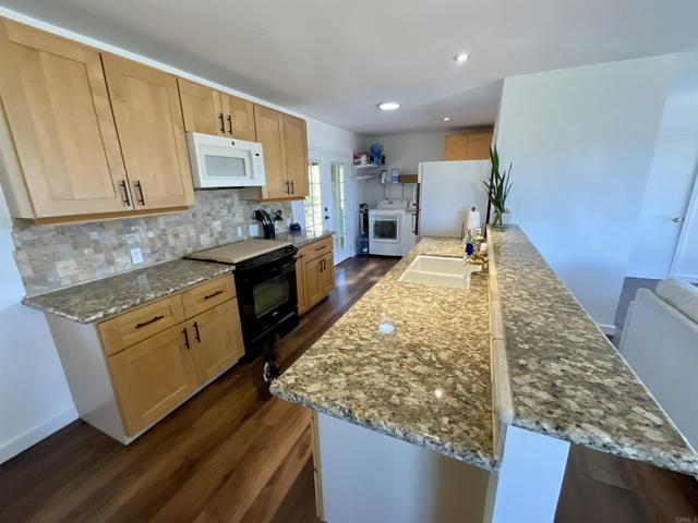 38281 Western Hills Drive, Anza CA: https://media.crmls.org/mediaz/60faaa5e-13b7-4cd6-8a00-a2f848f1322b.jpg