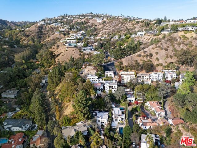 8061 Woodland Lane, Los Angeles CA: https://media.crmls.org/mediaz/60fb0e8c-c3d1-4fa6-8570-4b5030588a25.jpg