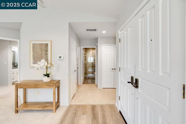 4332 Terra Granada Dr, Walnut Creek CA: https://media.crmls.org/mediaz/60fb3389-e354-4ae1-9645-2570ef5f6eb2.jpg
