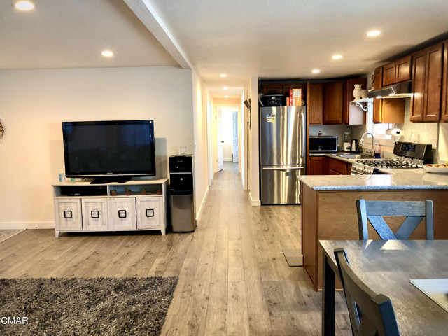 32850 Mill Creek Drive, Fort Bragg CA: https://media.crmls.org/mediaz/60fb3635-fa7e-4e72-9038-ee7d82b33cc7.jpg