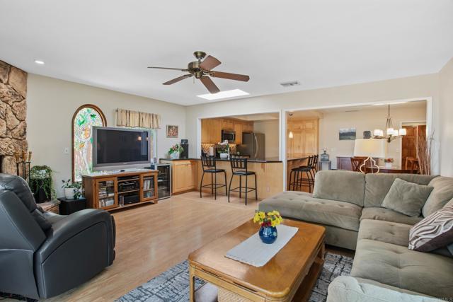Detail Gallery Image 12 of 44 For 13432 Whitewater Drive, Poway,  CA 92064 - 3 Beds | 2 Baths