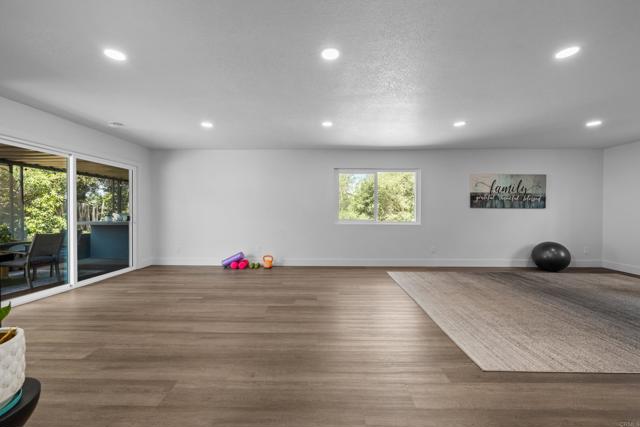 Detail Gallery Image 24 of 41 For 1026 Eucalyptus Ave, Vista,  CA 92084 - 5 Beds | 3 Baths