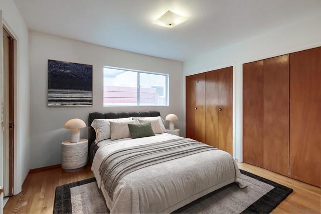 1354 Chalcedony St, San Diego CA: https://media.crmls.org/mediaz/60fcd29c-4227-412a-96fe-046030b1f4a3.jpg