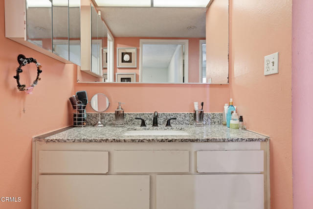 Detail Gallery Image 10 of 25 For 574 Ebbtide Cir, Port Hueneme,  CA 93041 - 3 Beds | 2 Baths