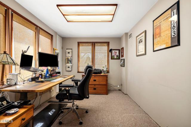 4639 El Camino Corto, La Canada Flintridge CA: https://media.crmls.org/mediaz/60fcf246-57b4-47ad-ad7e-172d24774803.jpg