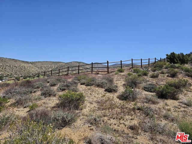 0 Pine Grove Dr, Tehachapi CA: https://media.crmls.org/mediaz/60fd9129-16af-45f9-9435-9f4ac5123fe0.jpg