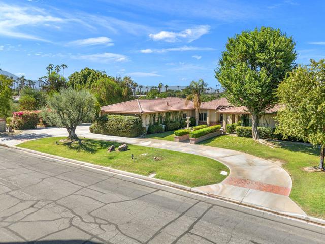 72056 Palm Haven Drive, Rancho Mirage CA: https://media.crmls.org/mediaz/60fdd437-8ae4-416b-a7cb-abb8369534ae.jpg