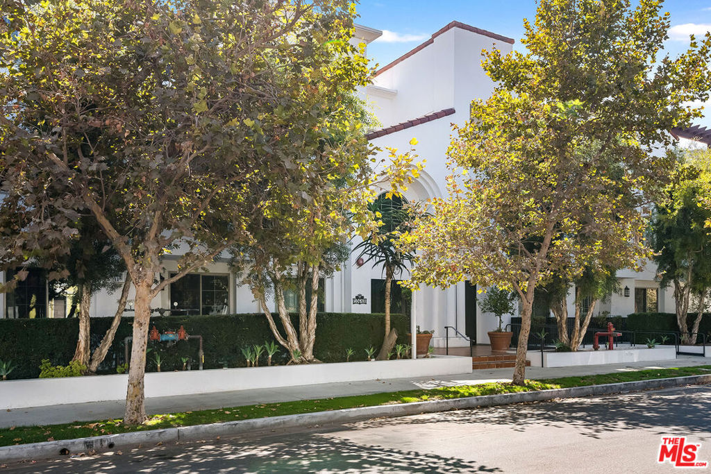 10648 Woodbridge Street #105