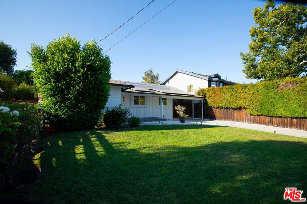 12211 Tiara Street