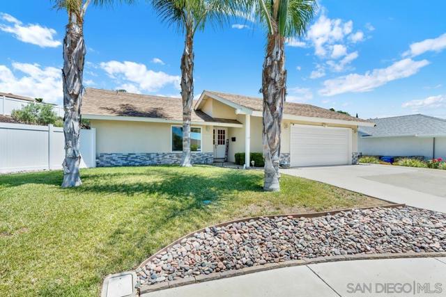 13533 Mora Cir, Poway CA: https://media.crmls.org/mediaz/60fe571f-e361-43b5-bedd-dd76b5971e59.jpg