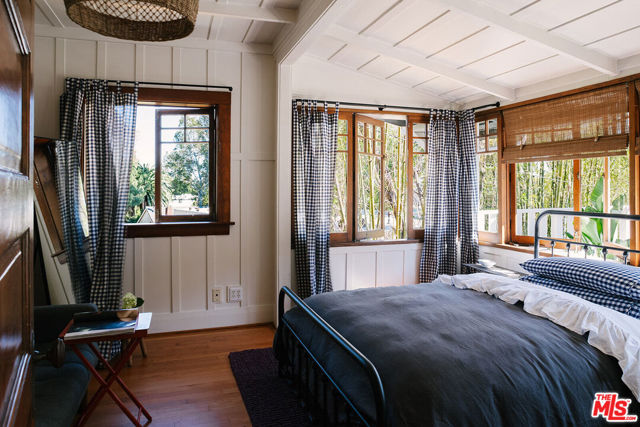 1954 Pinehurst Road, Los Angeles CA: https://media.crmls.org/mediaz/60fe5a66-1720-413c-ad11-96306d7560cd.jpg
