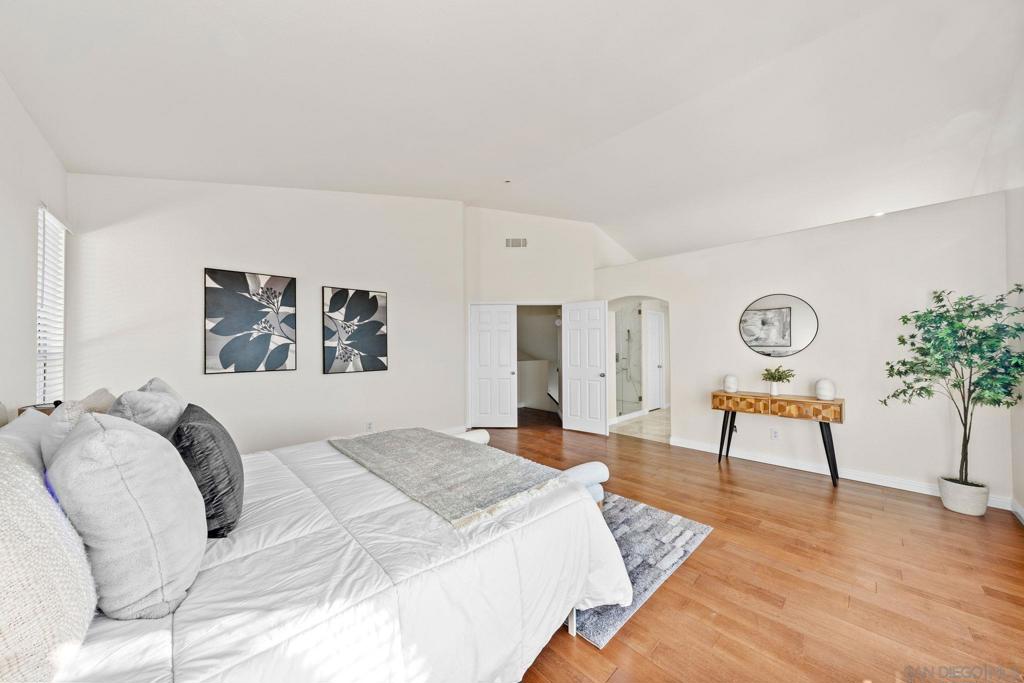 MLS #250027189SD img 24