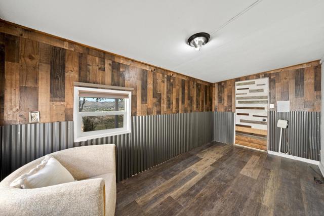 40110 Angora Ln, Temecula CA: https://media.crmls.org/mediaz/60ff6eb9-582a-46be-a3d6-b969b728afa8.jpg