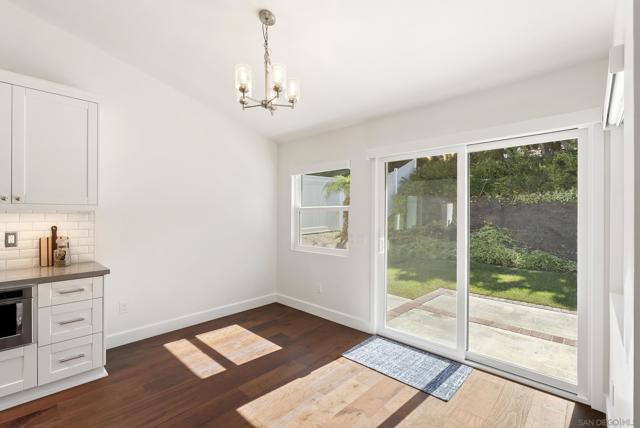 1458 Clark Court, Vista CA: https://media.crmls.org/mediaz/60fffaf3-863d-4bd7-9595-6c4b8f200069.jpg