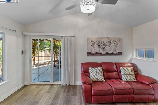 1429 BLUESAGE COURT, Tracy CA: https://media.crmls.org/mediaz/610069f8-a0b3-4231-9609-1555dc4037fc.jpg