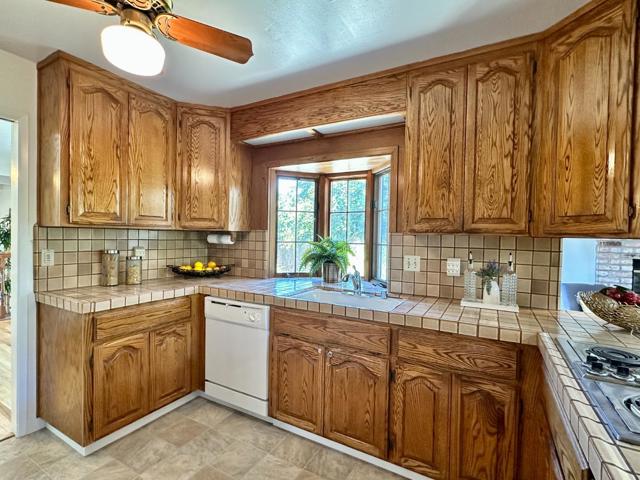 811 Peekskill Drive, Sunnyvale CA: https://media.crmls.org/mediaz/61010bb9-cfe5-4f09-8b42-c9013bf2bfb2.jpg