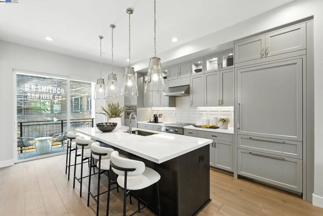 1670 Larkspur Street, Alameda CA: https://media.crmls.org/mediaz/610169b0-c873-4dde-b7c5-2ad458989225.jpg