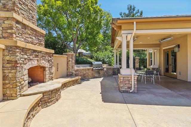 31332 Bluebeech Court, Temecula CA: https://media.crmls.org/mediaz/61017d6c-09d5-452a-abfb-9d4b576516e3.jpg