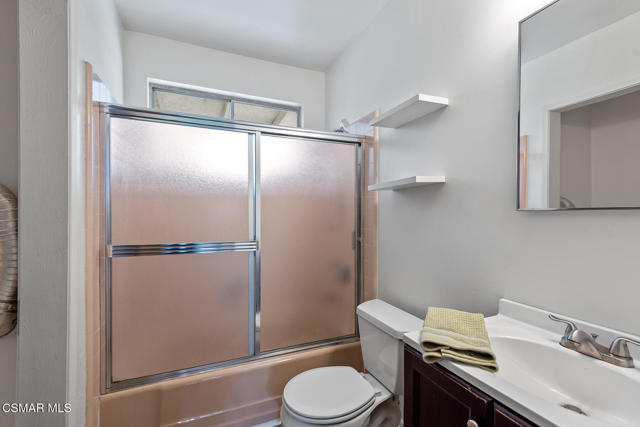 15546 Olden Street, Sylmar CA: https://media.crmls.org/mediaz/610251fc-a8f1-4d92-a3ee-20aa7711697d.jpg