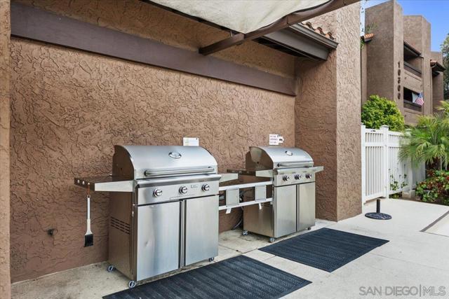 10250 Caminito Cuervo, San Diego CA: https://media.crmls.org/mediaz/6102f6c6-d137-42f4-847b-a279ba0fdb7a.jpg