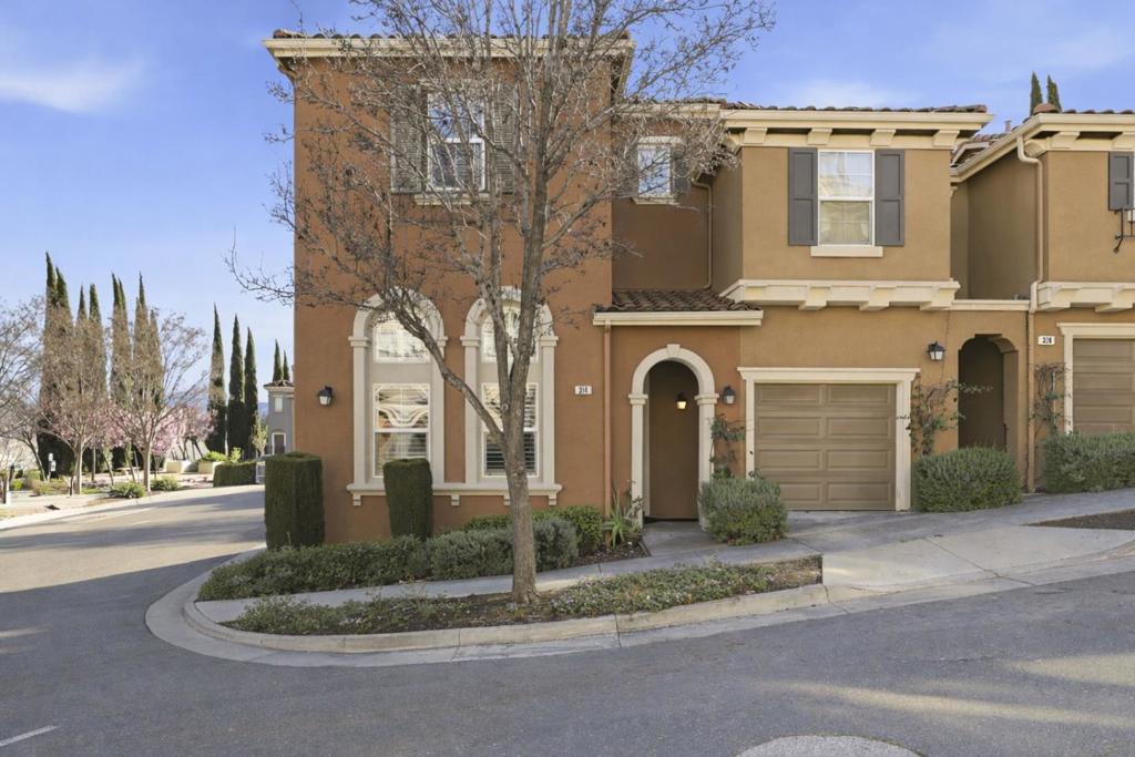 314 Mullinix Way