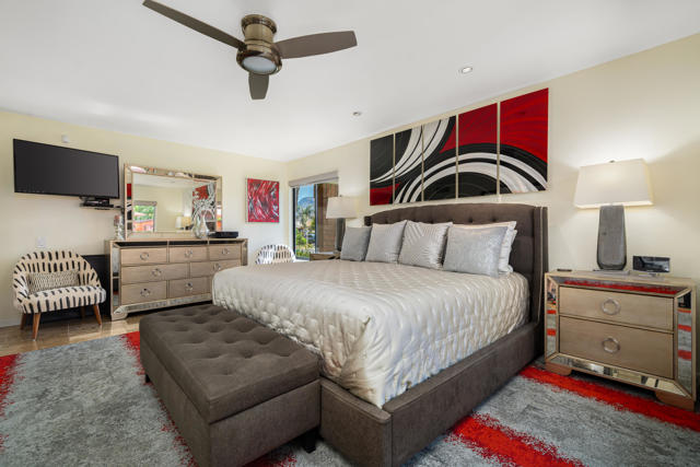 35983 Paseo Circulo E, Cathedral City CA: https://media.crmls.org/mediaz/61035584-4bc3-47e5-8f9a-81be5cb90db8.jpg