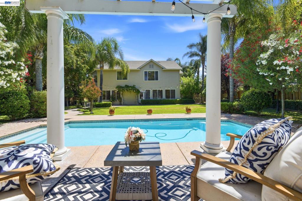 2631 Amatchi Ct