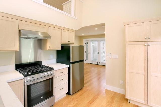 510 Windham Street, Santa Cruz CA: https://media.crmls.org/mediaz/6105dbe2-50ef-44b0-a39f-542ab159488d.jpg