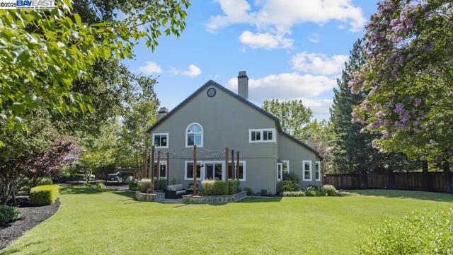 1348 Carlton Pl, Livermore CA: https://media.crmls.org/mediaz/6106062f-8c5e-4f22-80ac-9a6d528fd86c.jpg