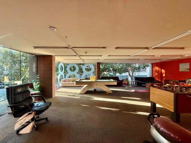 888 7th Street, San Francisco CA: https://media.crmls.org/mediaz/61060832-0799-441c-94c6-619ec67f996c.jpg