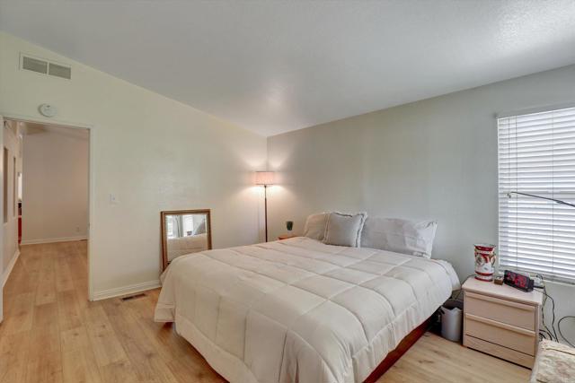 1550 Rimpau Avenue, Corona CA: https://media.crmls.org/mediaz/61060e50-4688-4ccf-9f5e-106e387301e4.jpg