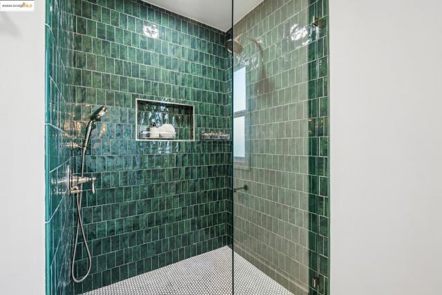 1417 Richmond St, El Cerrito CA: https://media.crmls.org/mediaz/61061dd4-d8df-423c-a44e-a2cc0944531e.jpg