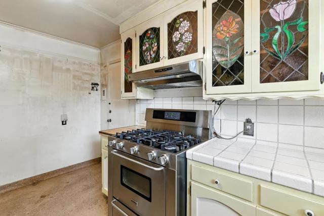 235 Alto Loma, Millbrae CA: https://media.crmls.org/mediaz/61067118-b223-48cf-8a6a-e9c3ff4126cc.jpg